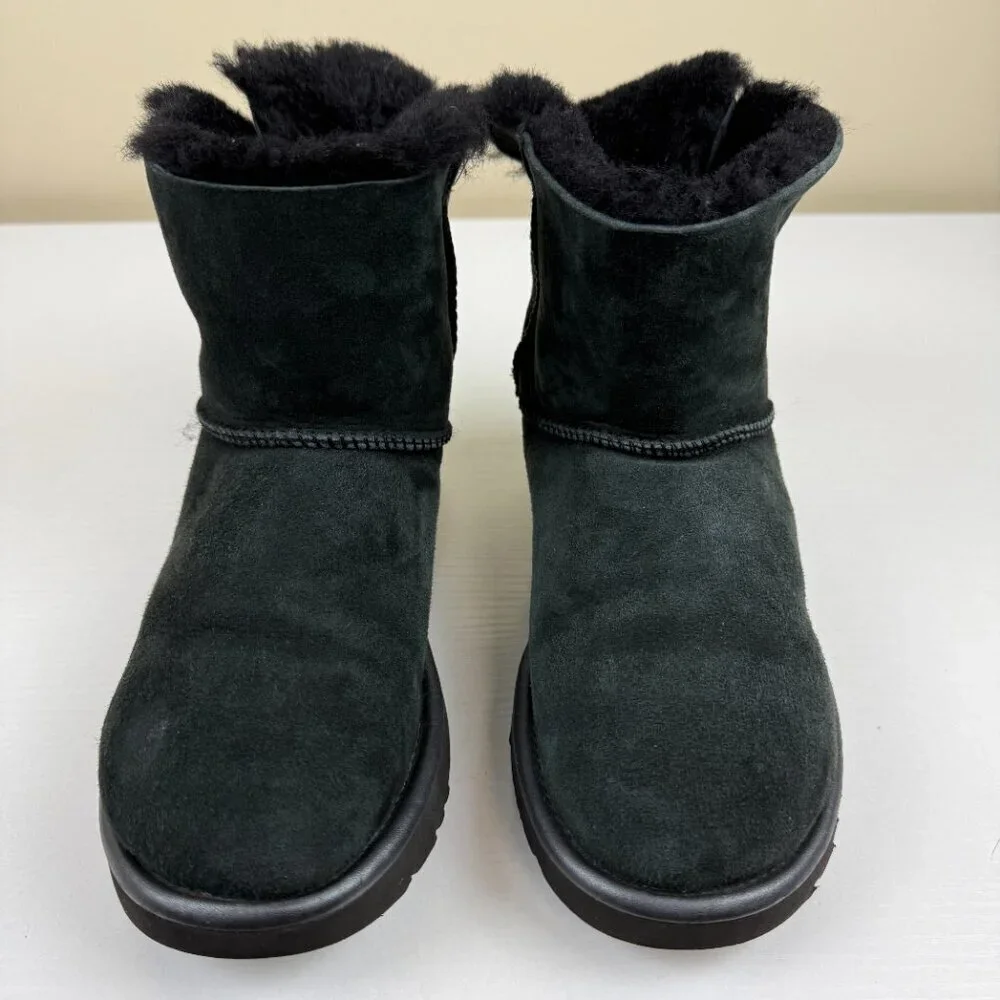EUC UGG Women's Mini Bailey Bow II Black Boots S/N 1019032